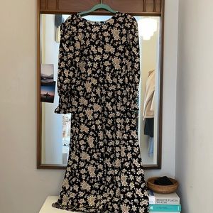 Beautiful dress from mango never worn!